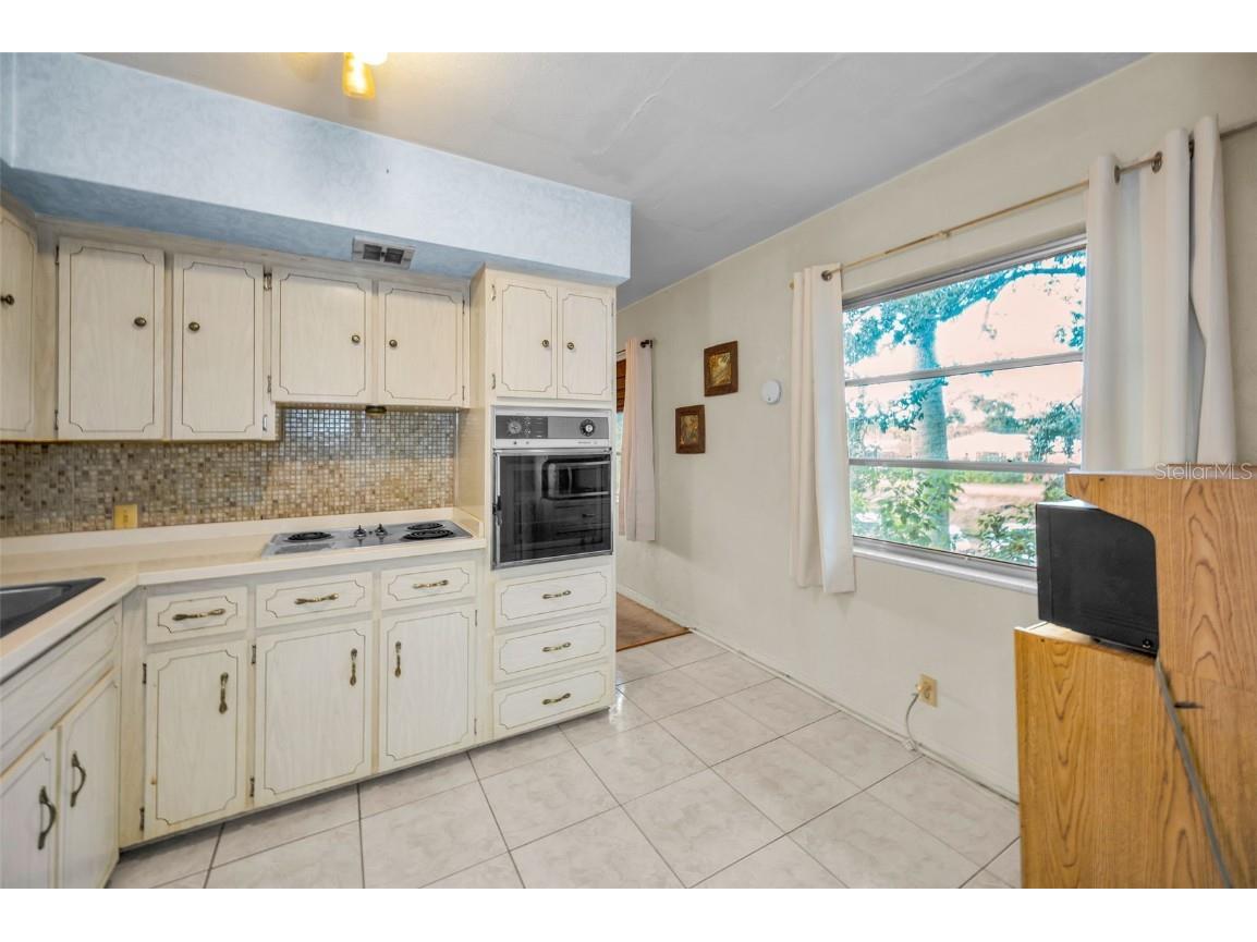 4151 55th Way N #1058 Kenneth City FL 33709 TB8454418 image12