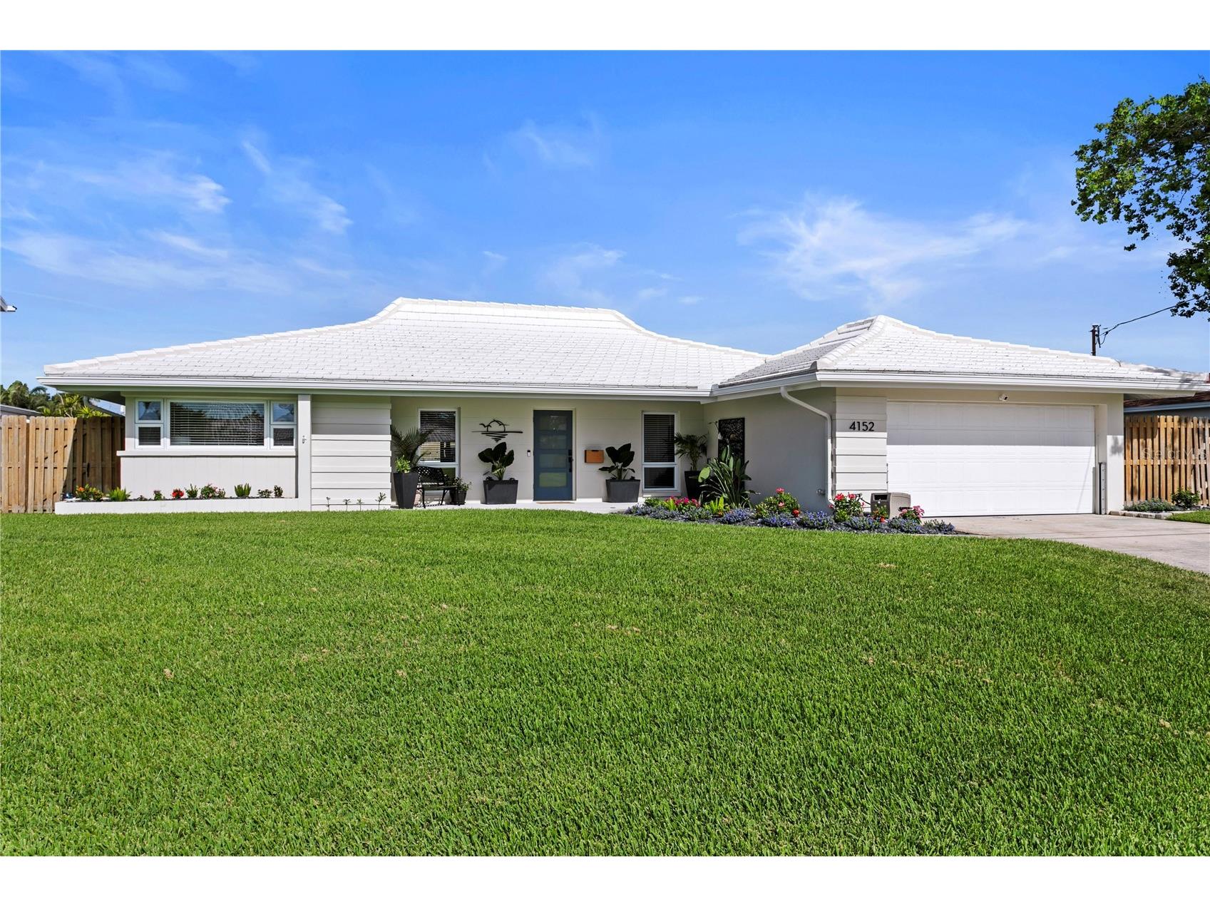 4152 13th Lane NE Saint Petersburg FL 33703 TB8517012 image1