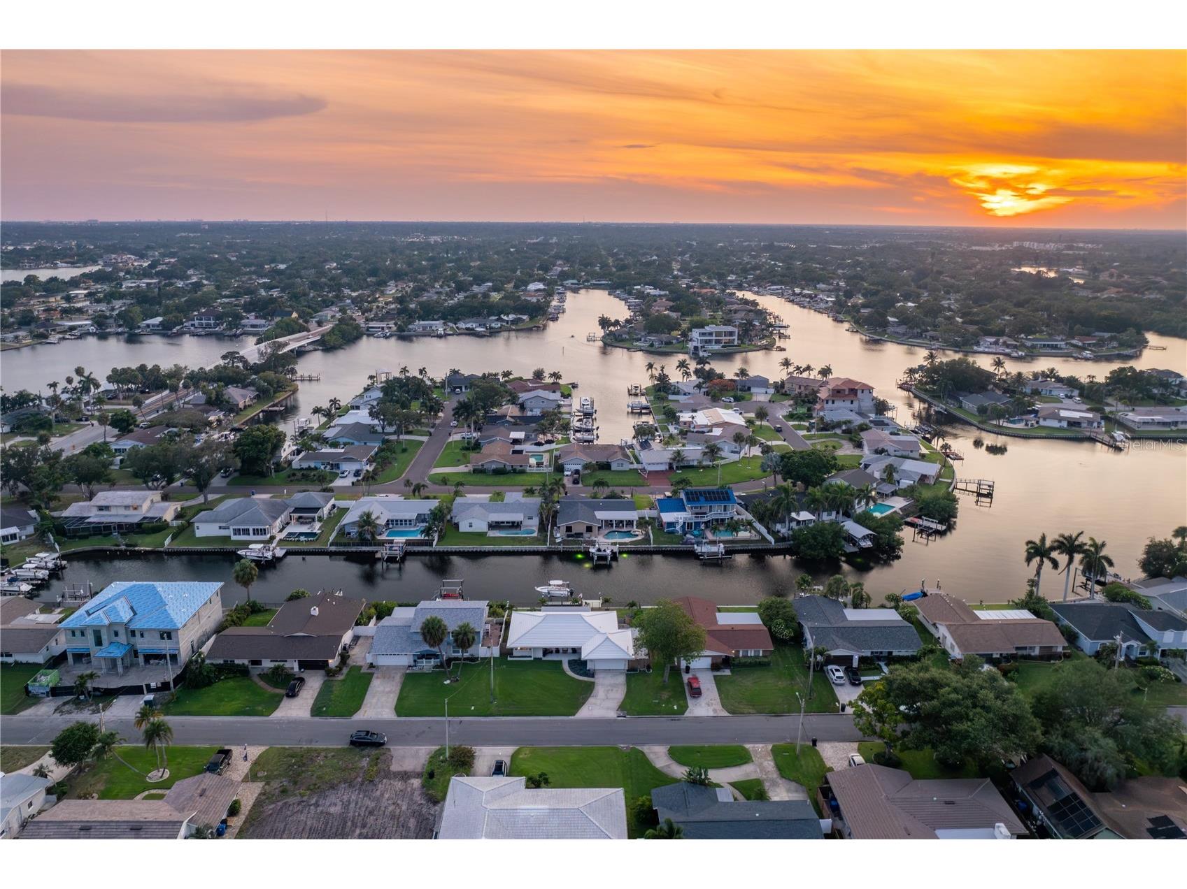 4152 13th Lane NE Saint Petersburg FL 33703 TB8517012 image6