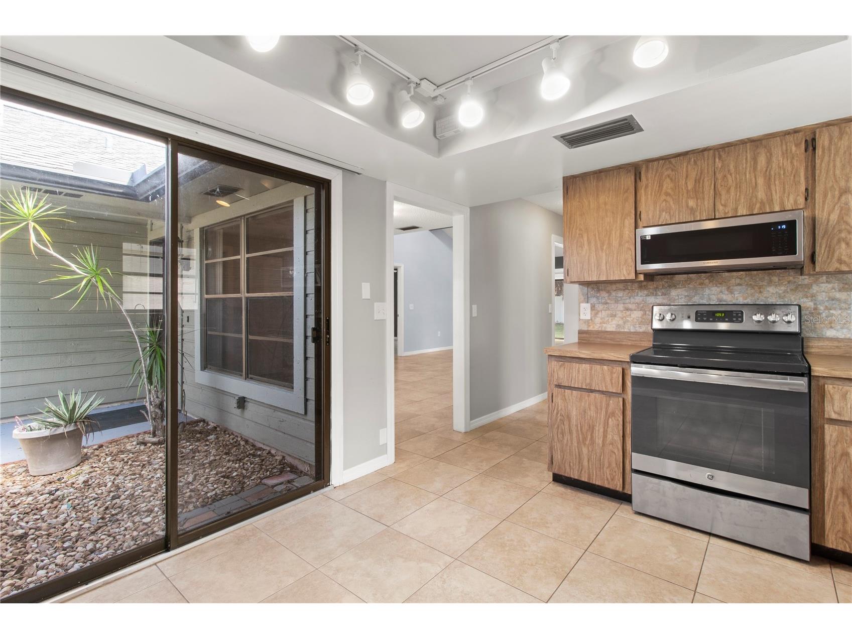 4152 Palau Drive Sarasota FL 34241 A4699258 image12