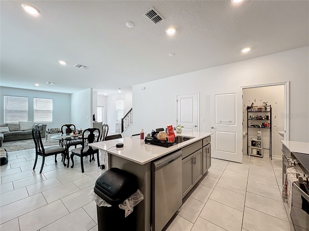 4152 Pino Street Apopka FL 32712 O6343915 image9