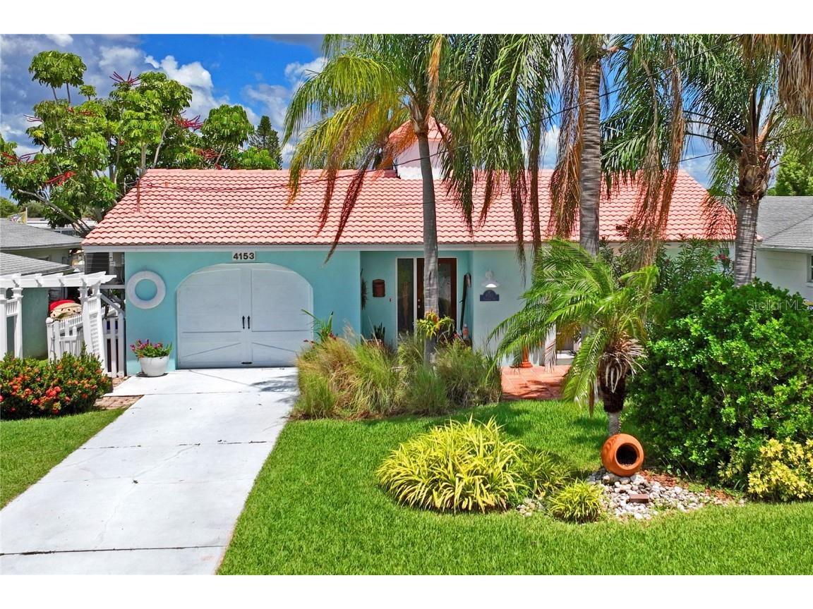4153 Headsail Drive New Port Richey FL 34652 - GULF OF MEXICO W7867911 image1