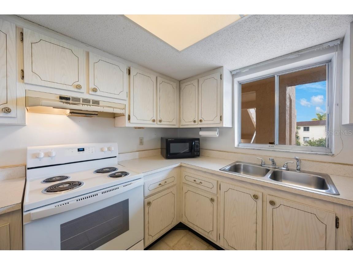 4155 Heron Way #E-301 Bradenton FL 34205 A4661273 image8