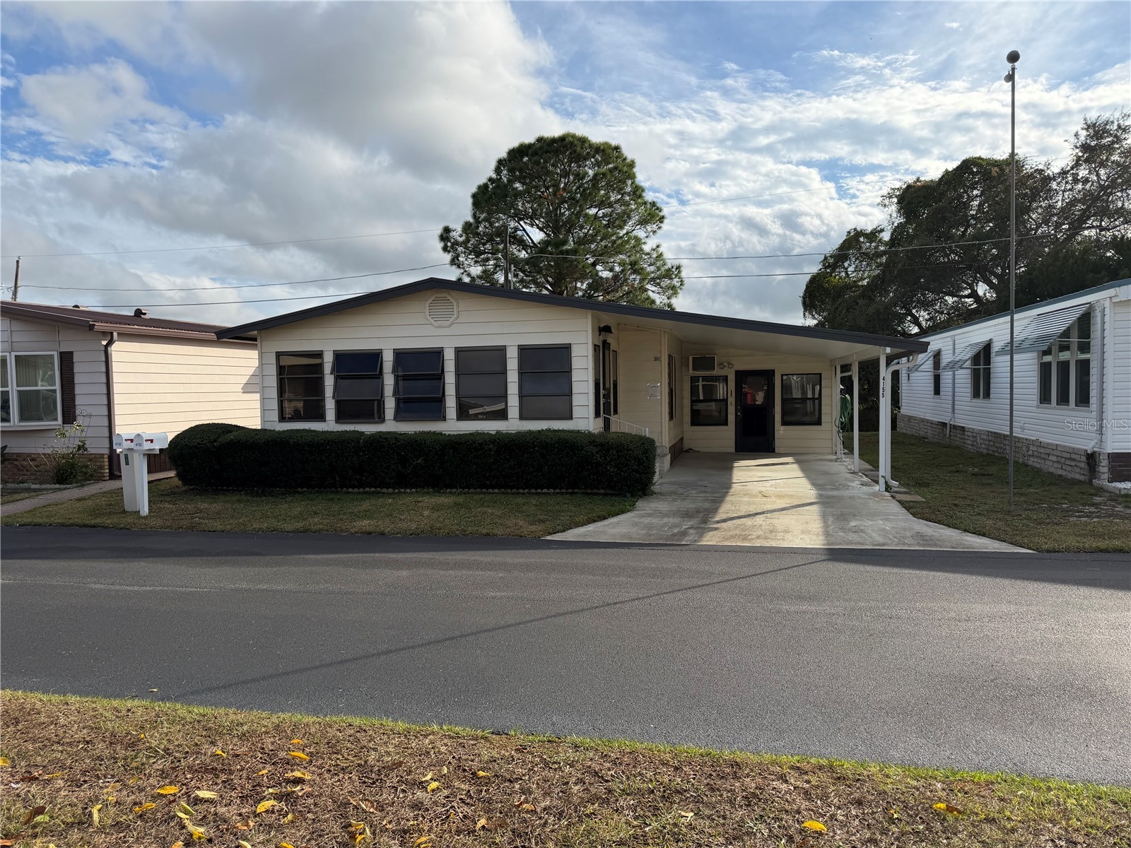 4155 Rolling Oaks Drive Winter Haven FL 33880 - Dinner Lake B4902122 image1