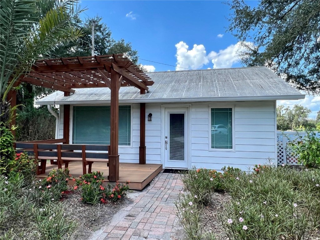 4156 Mcintosh Rd #B Dover FL 33527 T3468449 image1