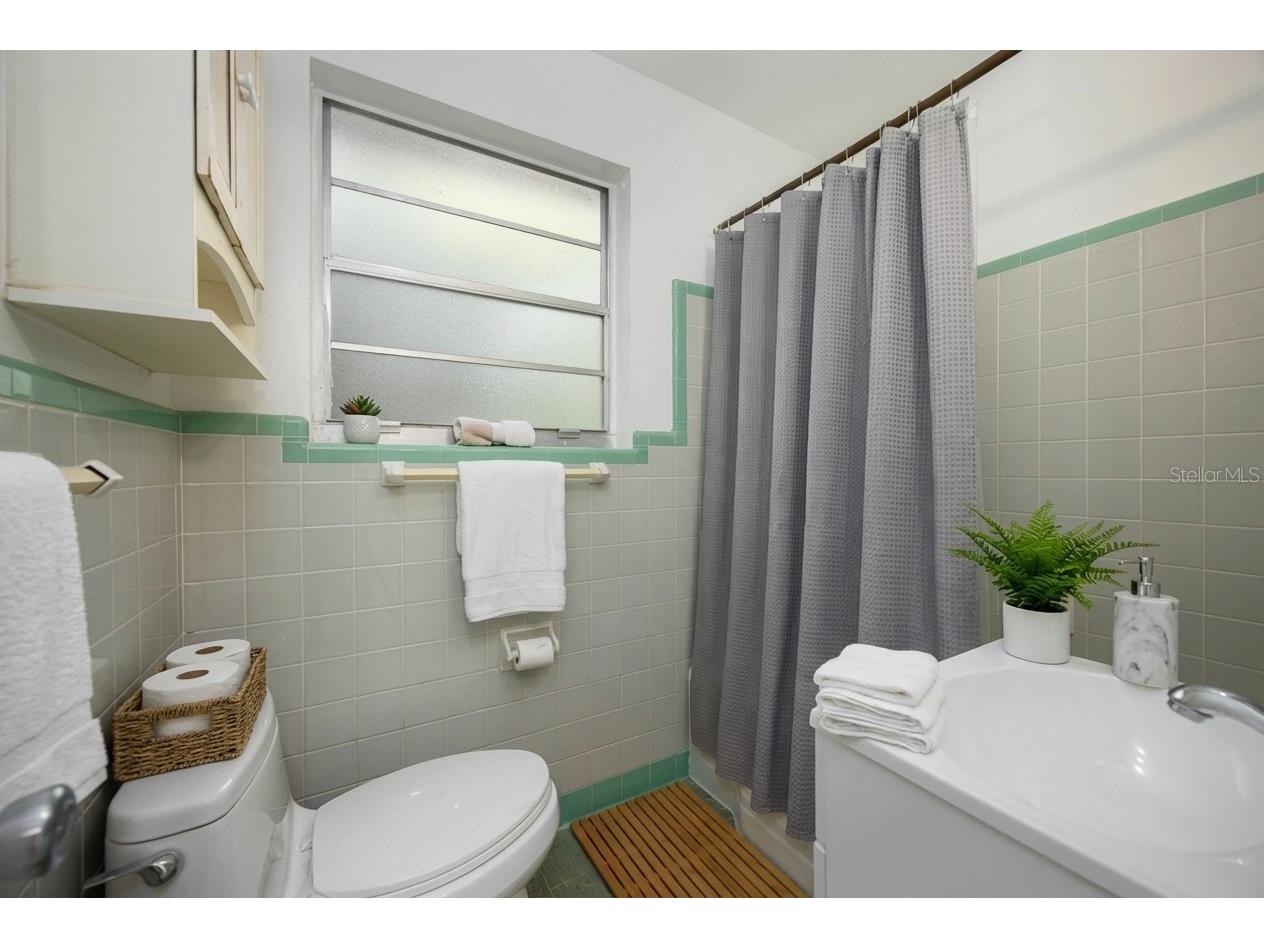 4156 NW 10th Street Gainesville FL 32609 GC535053 image10