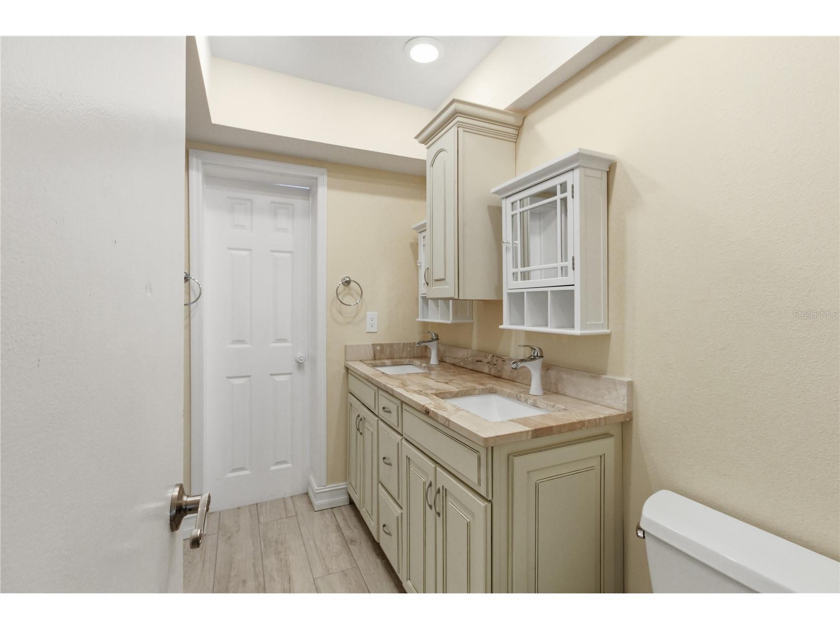 4158 Prudence Drive Sarasota FL 34235 A4657334 image11