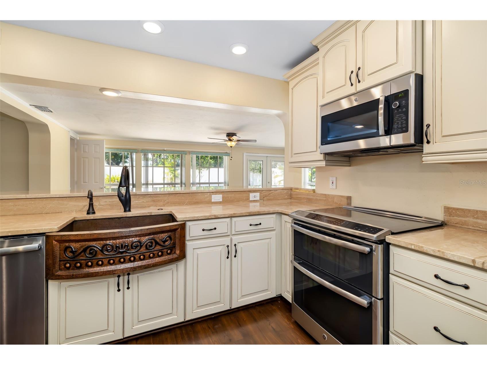 4158 Prudence Drive Sarasota FL 34235 A4689465 image9