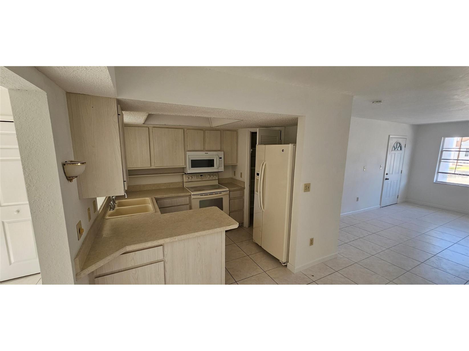 4158 Tamiami Trail #B1 Port Charlotte FL 33952 D6143104 image2