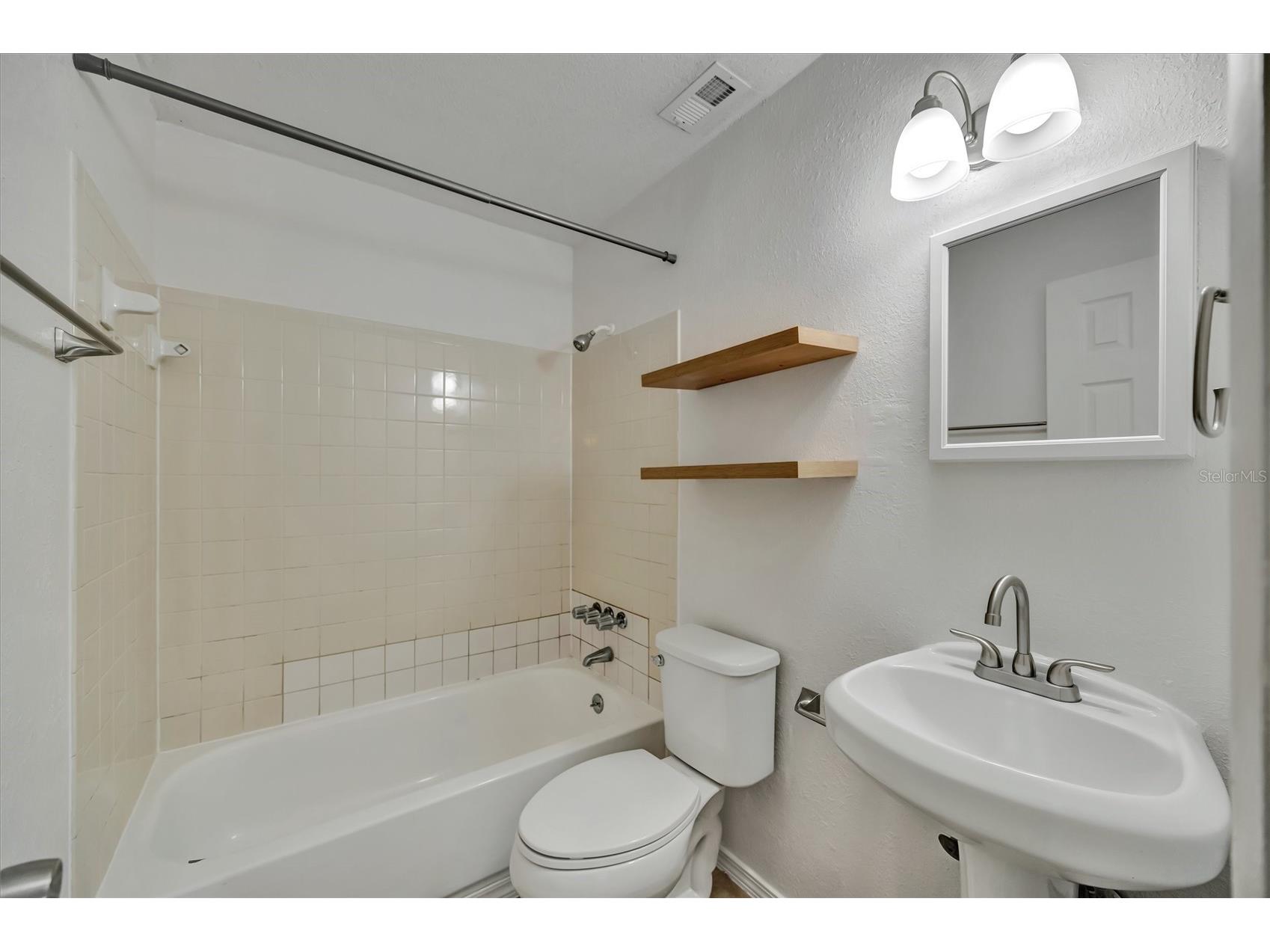 416 40th Street E Palmetto FL 34221 A4690441 image23