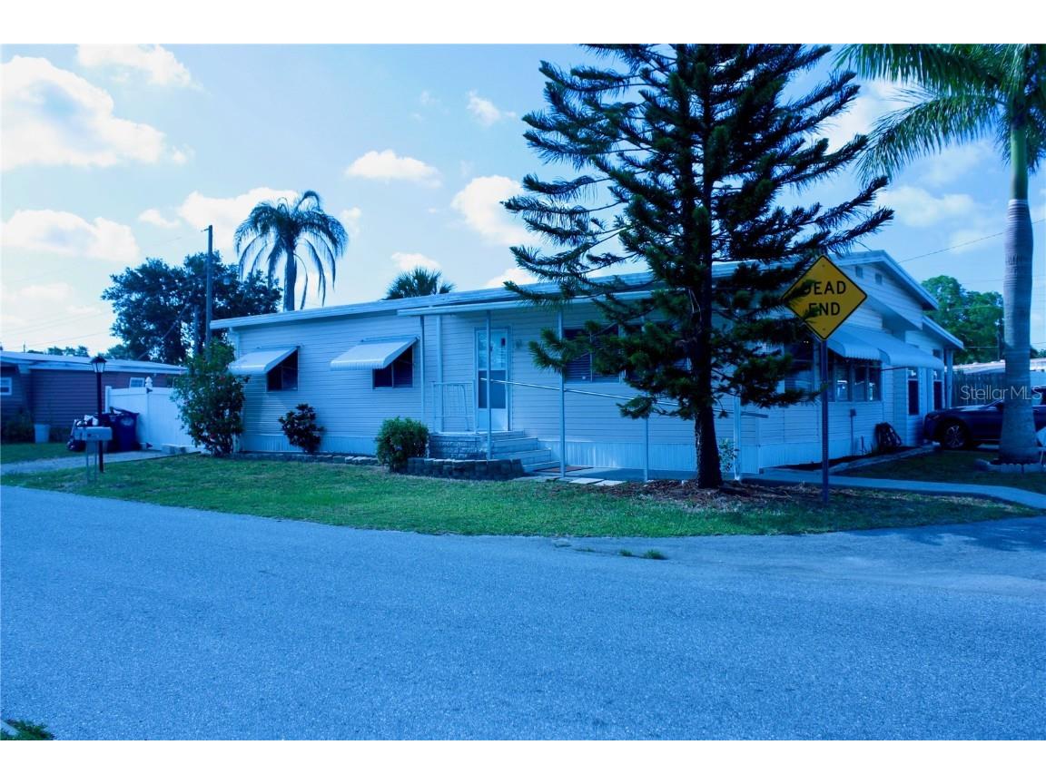 416 52nd Avenue Drive W Bradenton FL 34207 A4570801 image1