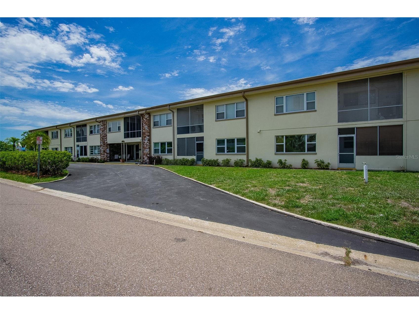 416 73rd Avenue N #207 Saint Petersburg FL 33702 O6415538 image1