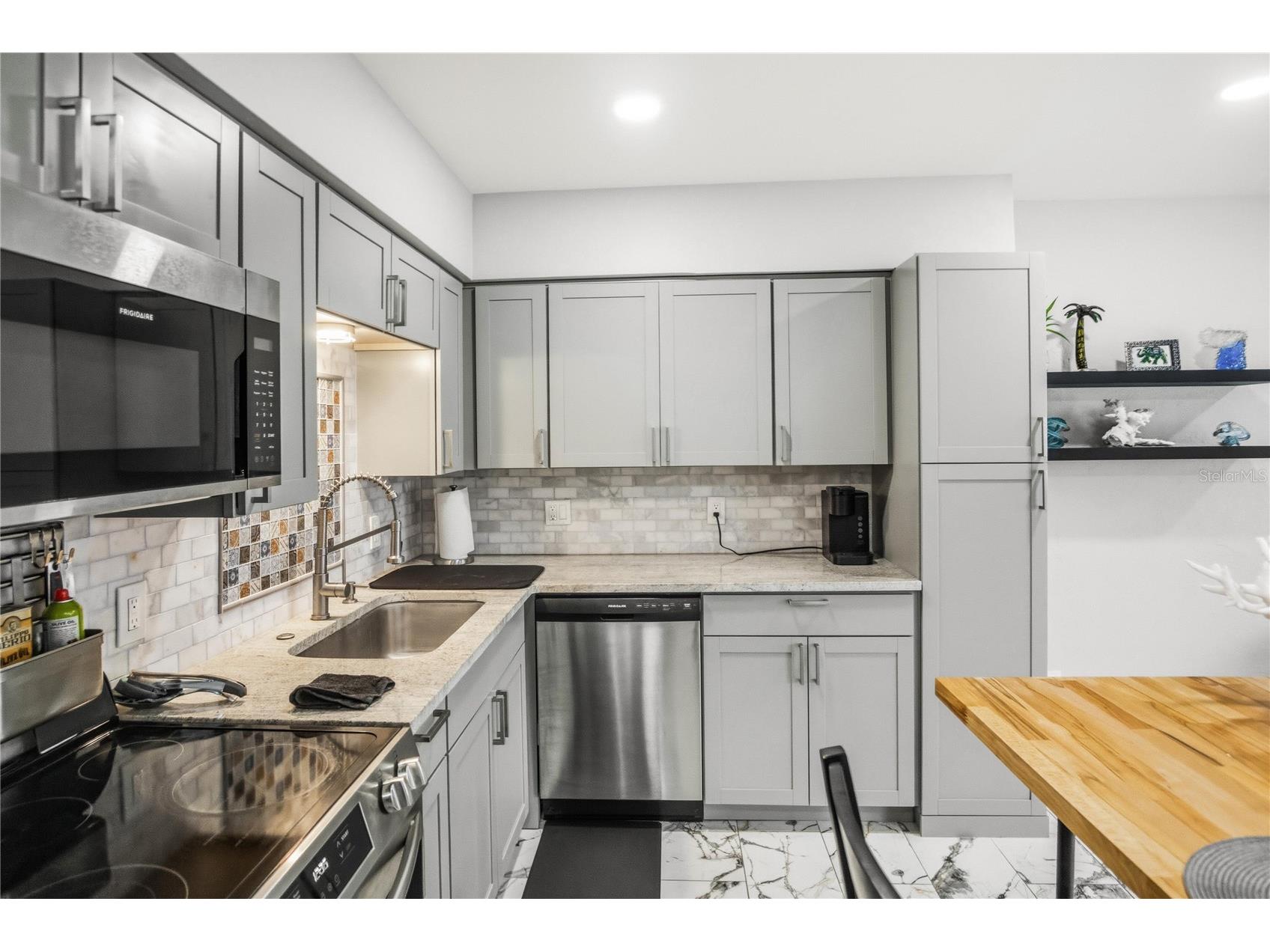 416 73rd Avenue N #207 Saint Petersburg FL 33702 O6415538 image5
