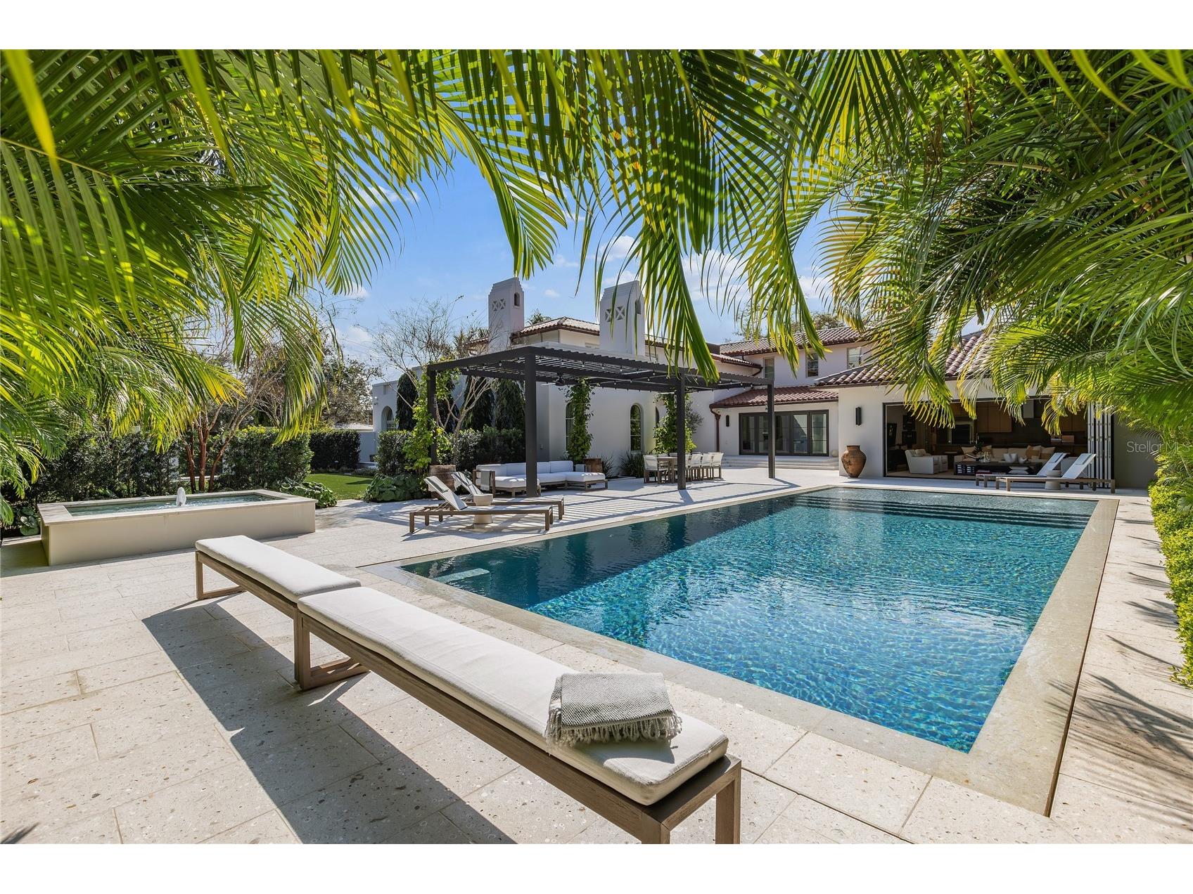 416 Brightwaters Boulevard NE Saint Petersburg FL 33704 TB8491058 image37