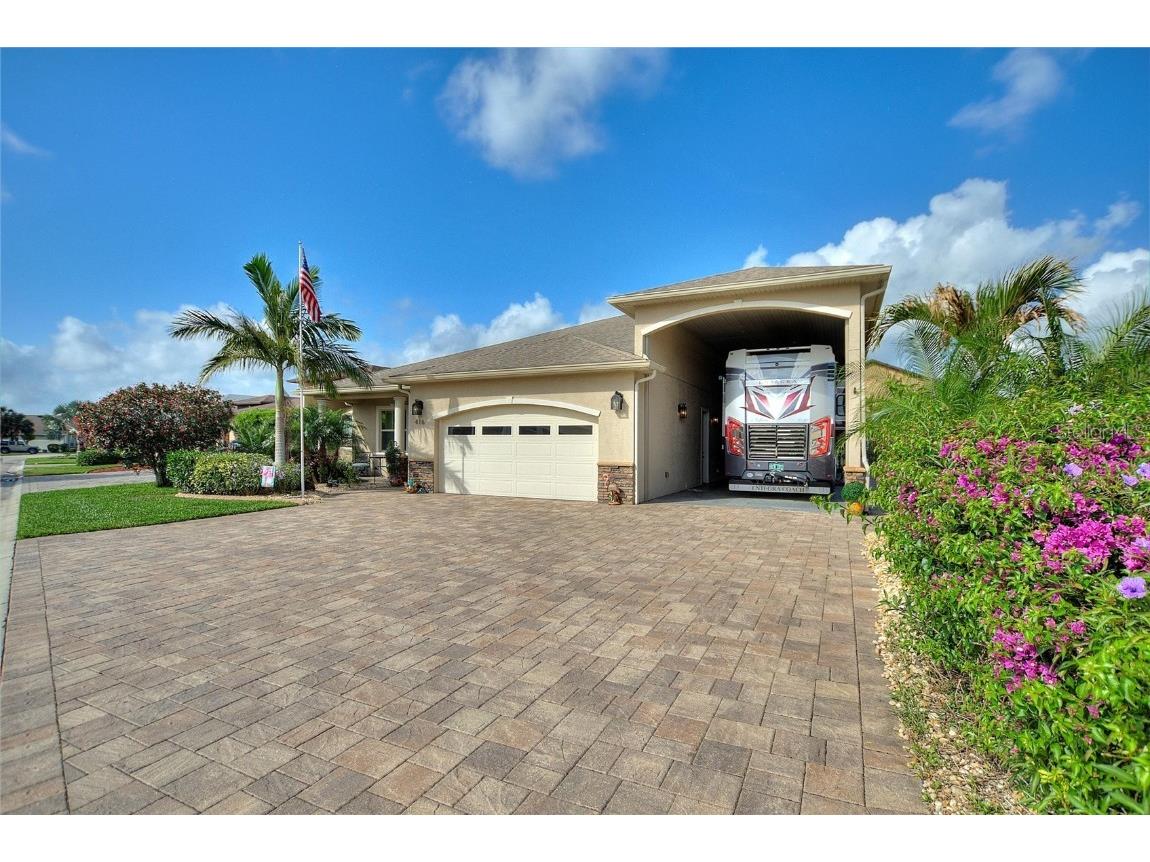 416 Motorcoach Drive S Polk City FL 33868 L4956174 image2