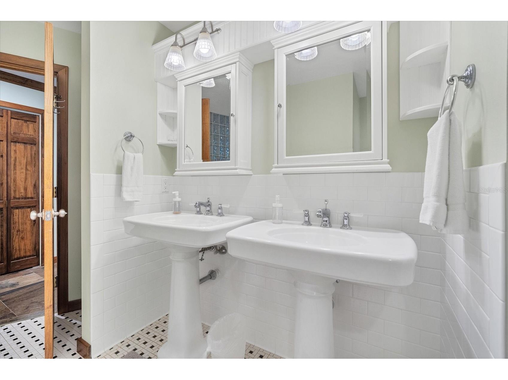 416 Sunset Drive Venice FL 34285 - VENICE BEACH A4684464 image17