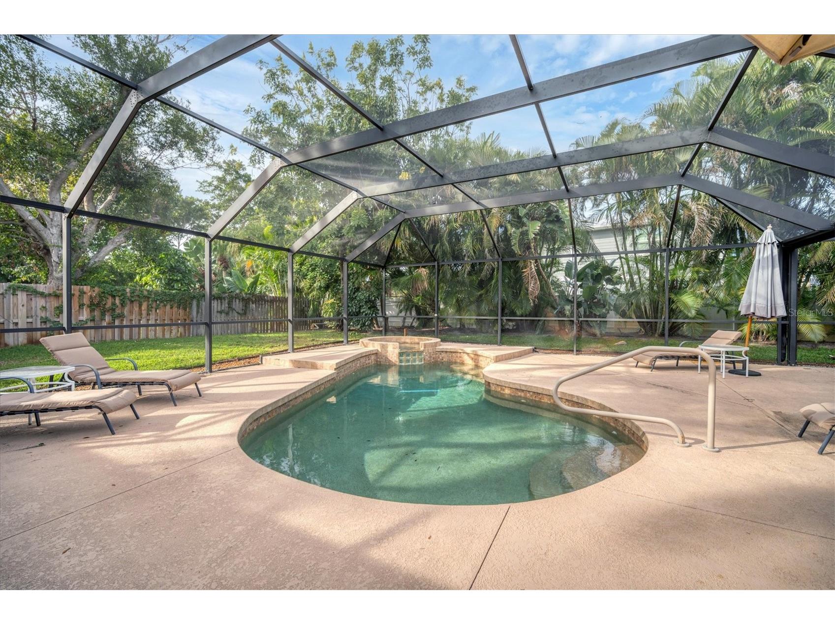 416 Sunset Drive Venice FL 34285 - VENICE BEACH A4684464 image2