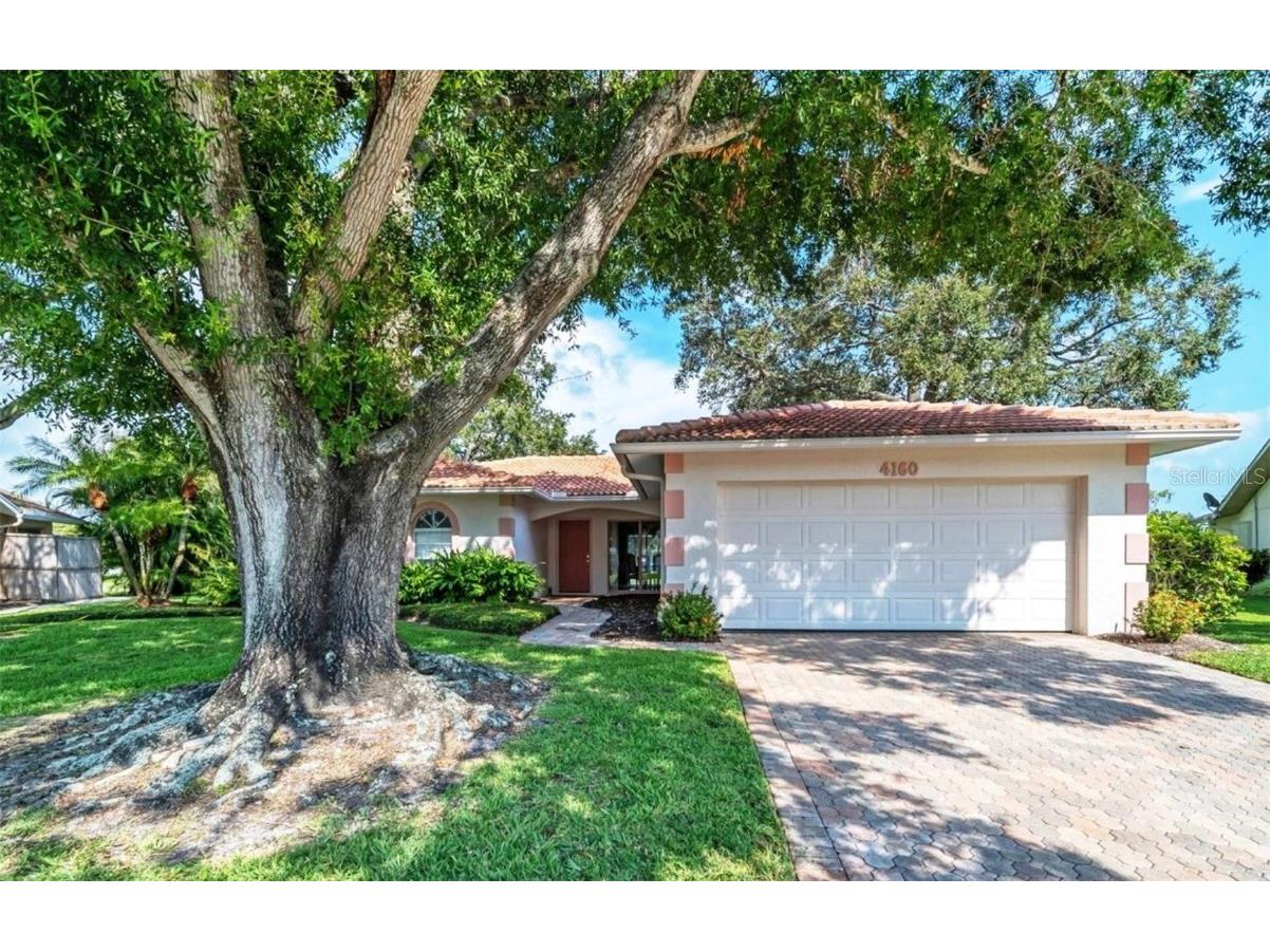 4160 Eastwood Drive Sarasota FL 34232 A4574842 image1