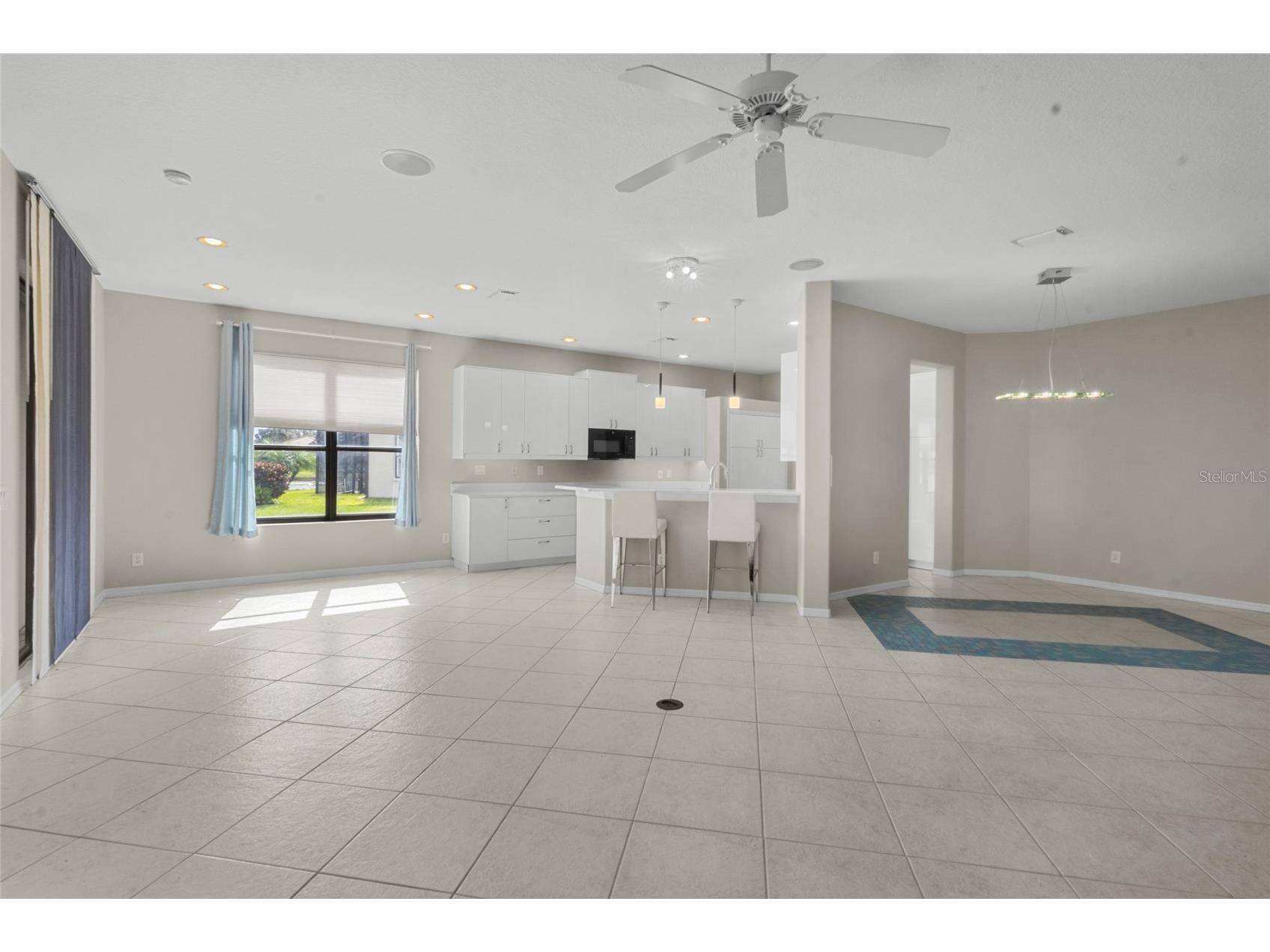 4160 Mackay Falls Terrace Sarasota FL 34243 A4672916 image13