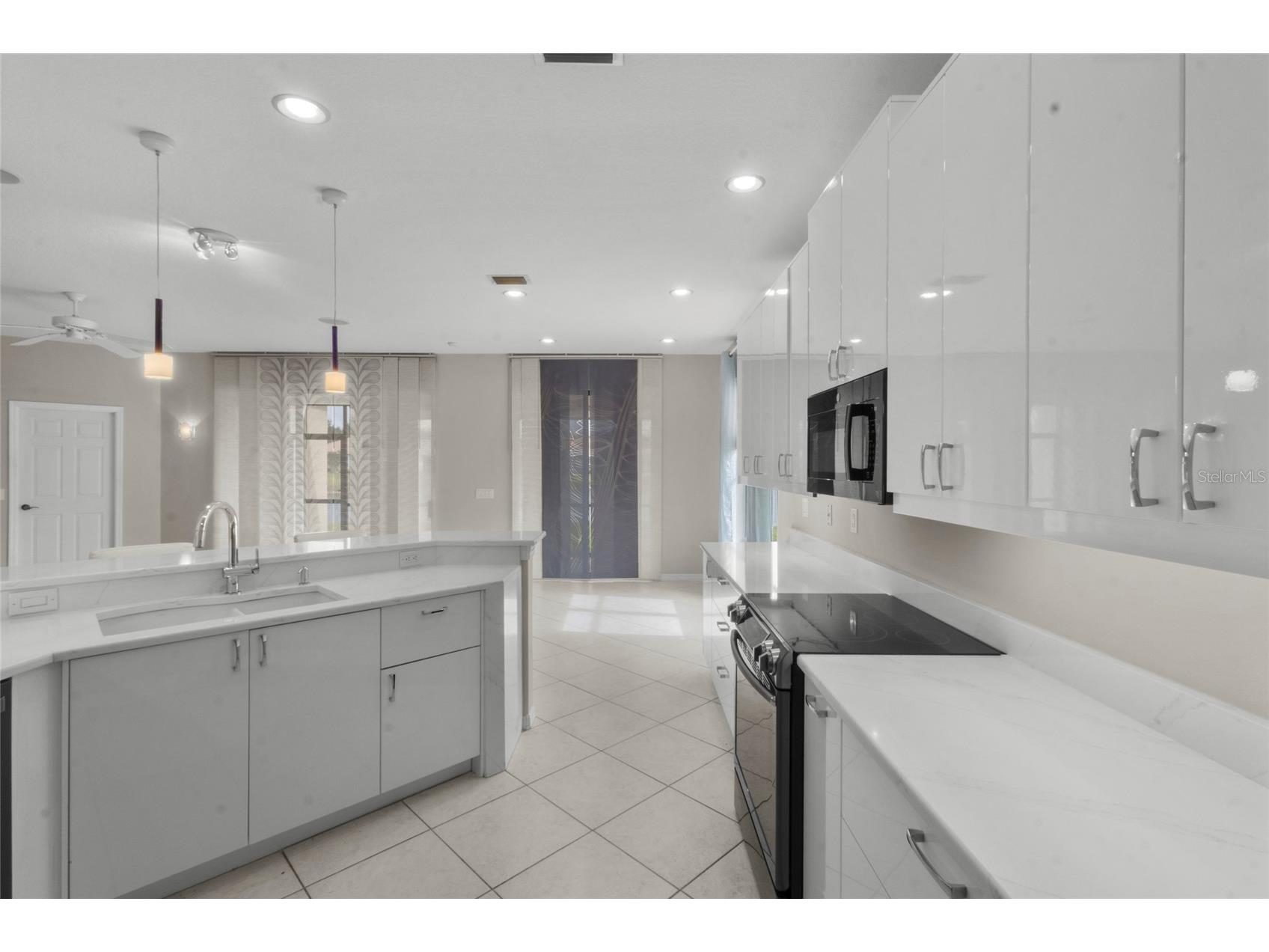 4160 Mackay Falls Terrace Sarasota FL 34243 A4672916 image17