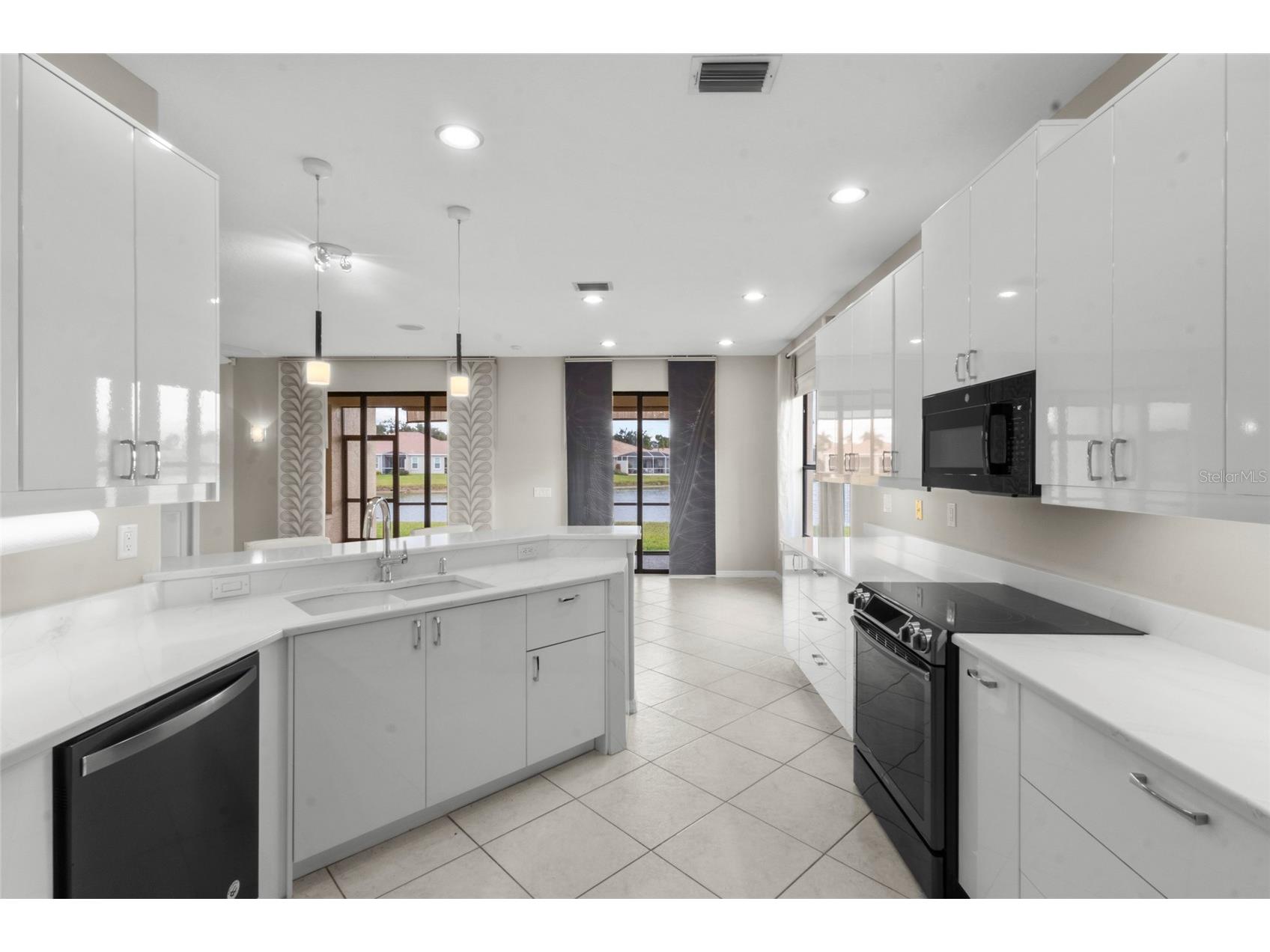 4160 Mackay Falls Terrace Sarasota FL 34243 A4672916 image18