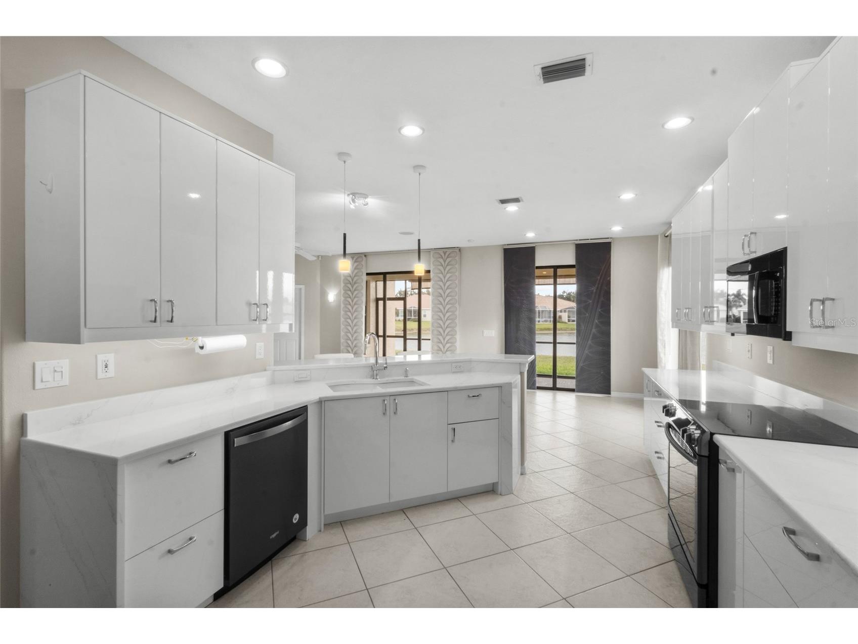 4160 Mackay Falls Terrace Sarasota FL 34243 A4672916 image19