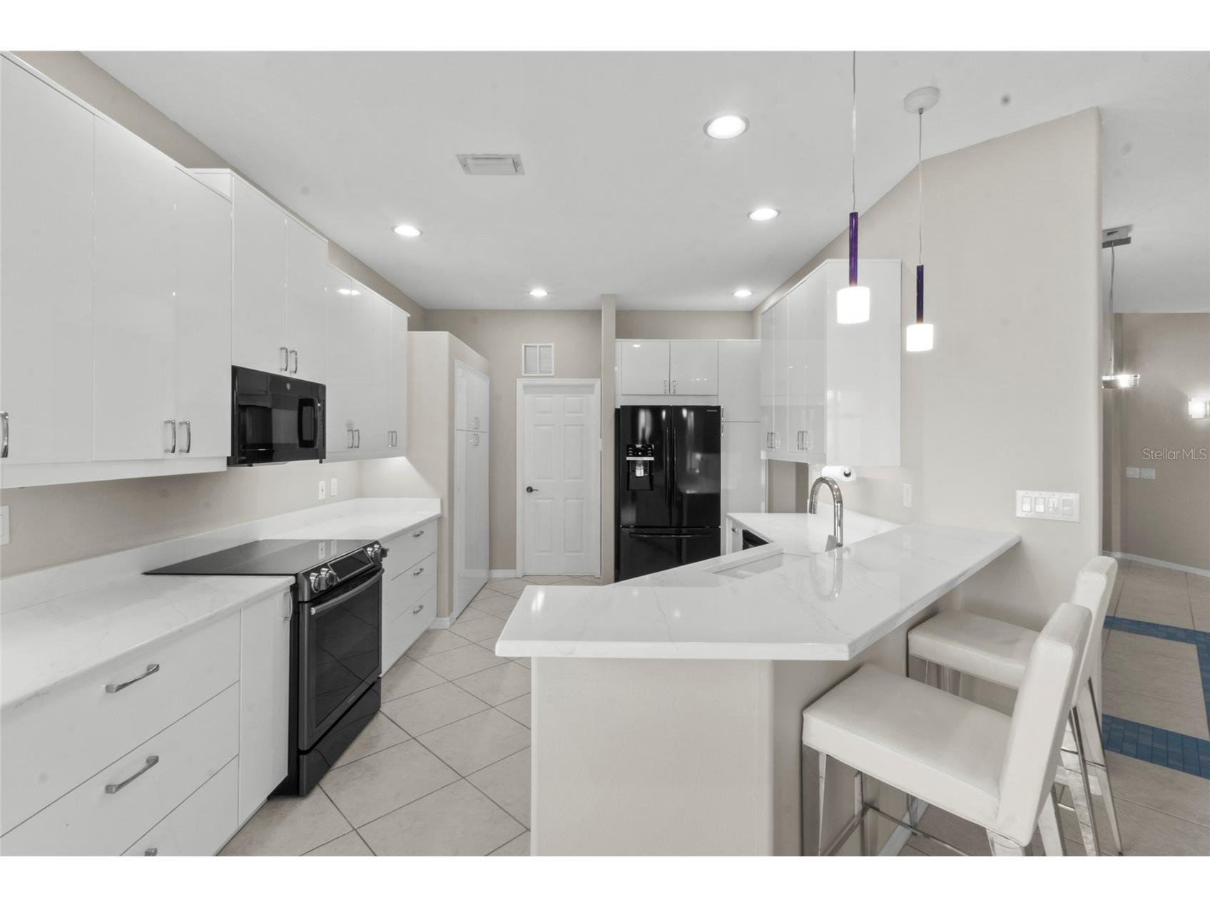 4160 Mackay Falls Terrace Sarasota FL 34243 A4672916 image20