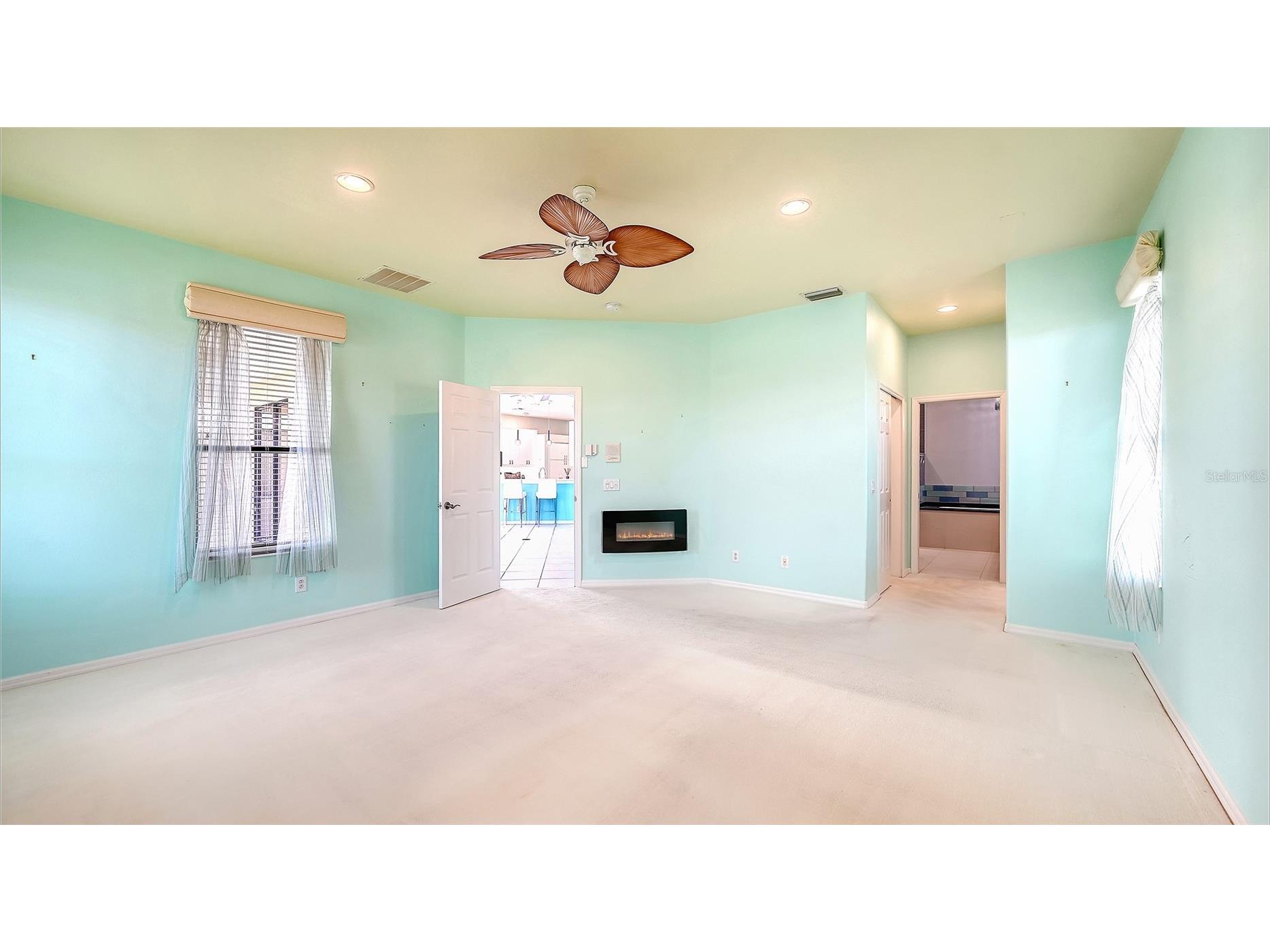 4160 Mackay Falls Terrace Sarasota FL 34243 A4672916 image24