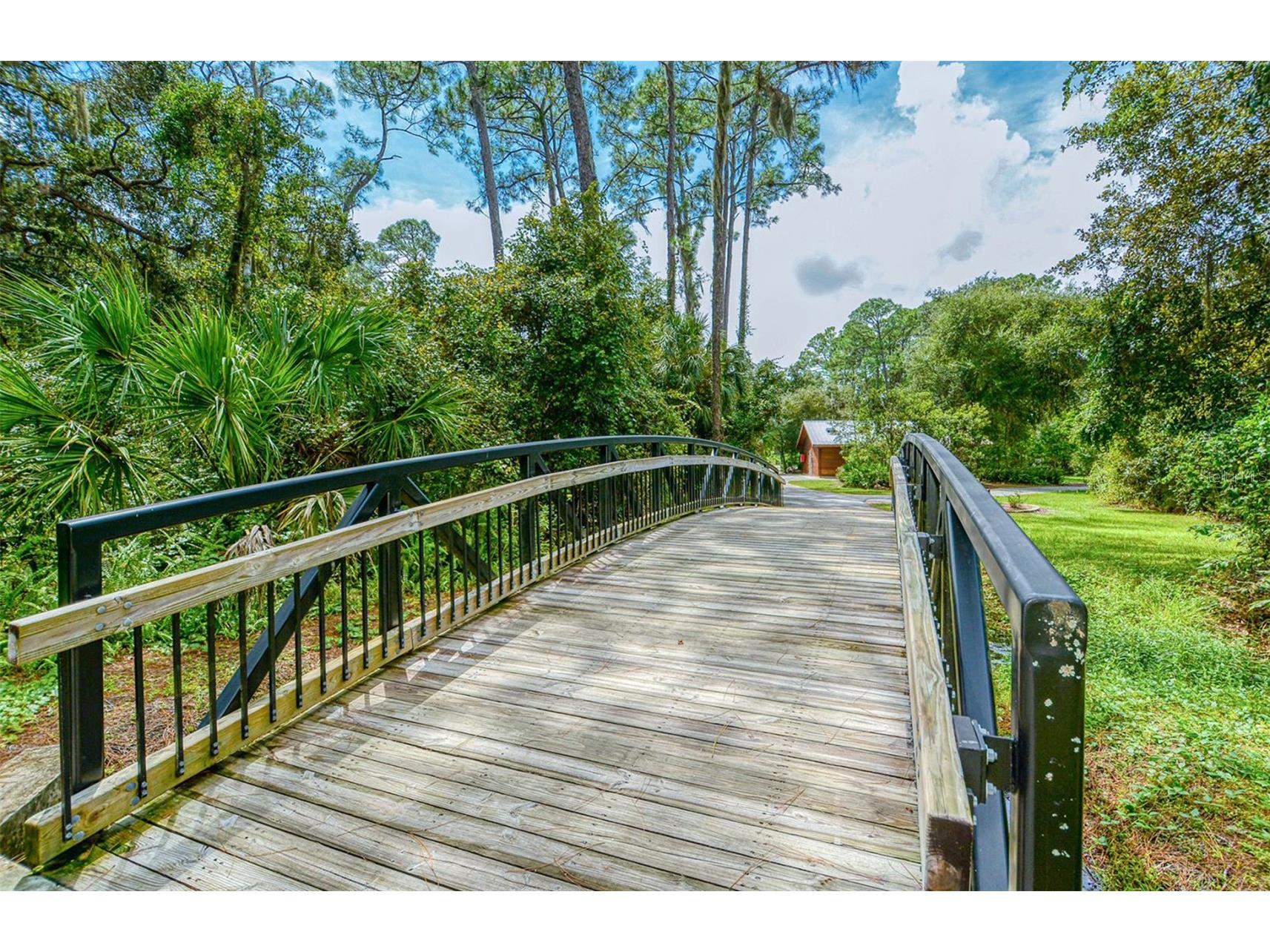 4160 Mackay Falls Terrace Sarasota FL 34243 A4672916 image51