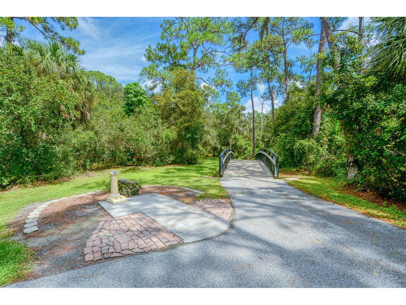 4160 Mackay Falls Terrace Sarasota FL 34243 A4672916 image62