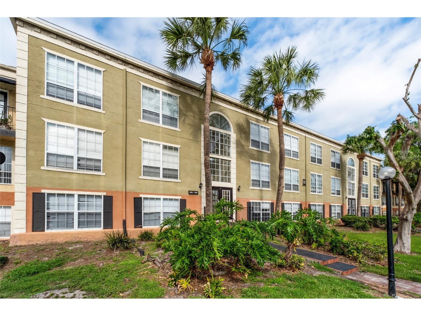 4160 Versailles Drive #4160D Orlando FL 32808 O6401156 image1