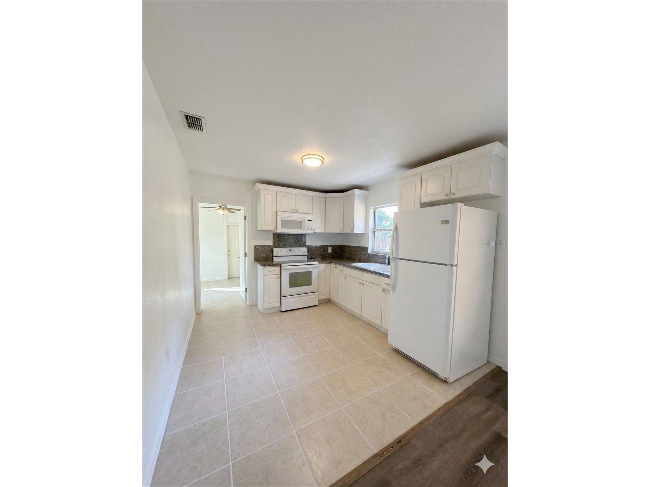 4161 Bluefish Drive SE Saint Petersburg FL 33705 TB8495920 image2