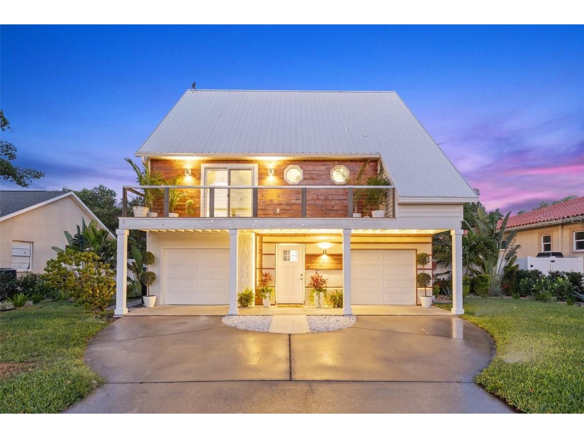 4162 Beach Drive SE Saint Petersburg FL 33705 U8221793 image1