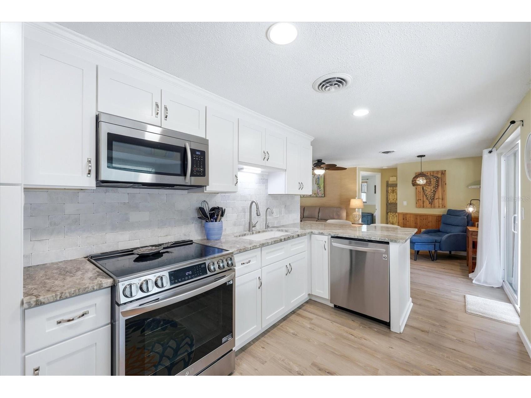 4166 Pompano Road Venice FL 34293 A4691678 image13