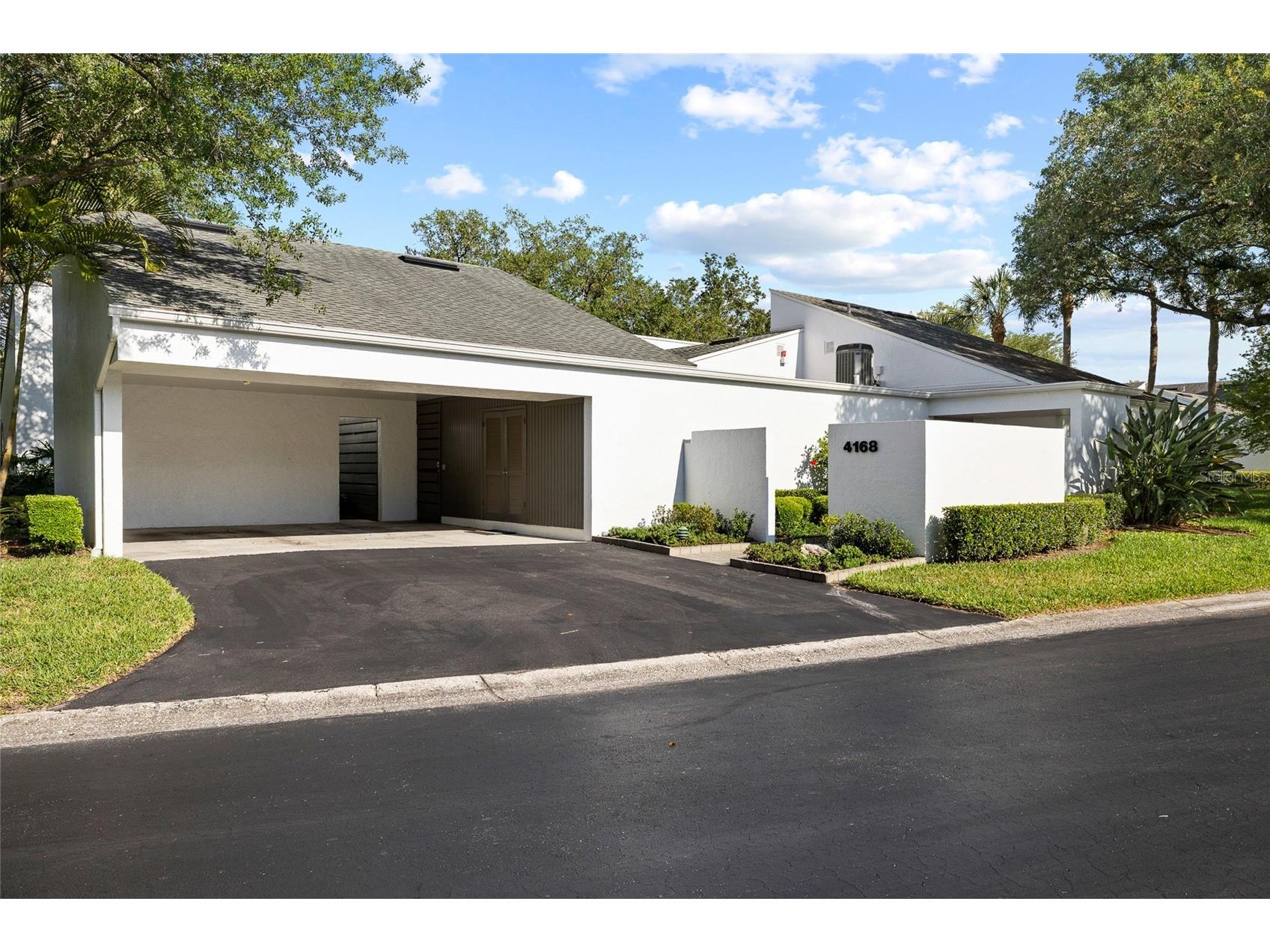 4168 Northmeadow Circle Tampa FL 33618 TB8497879 image1