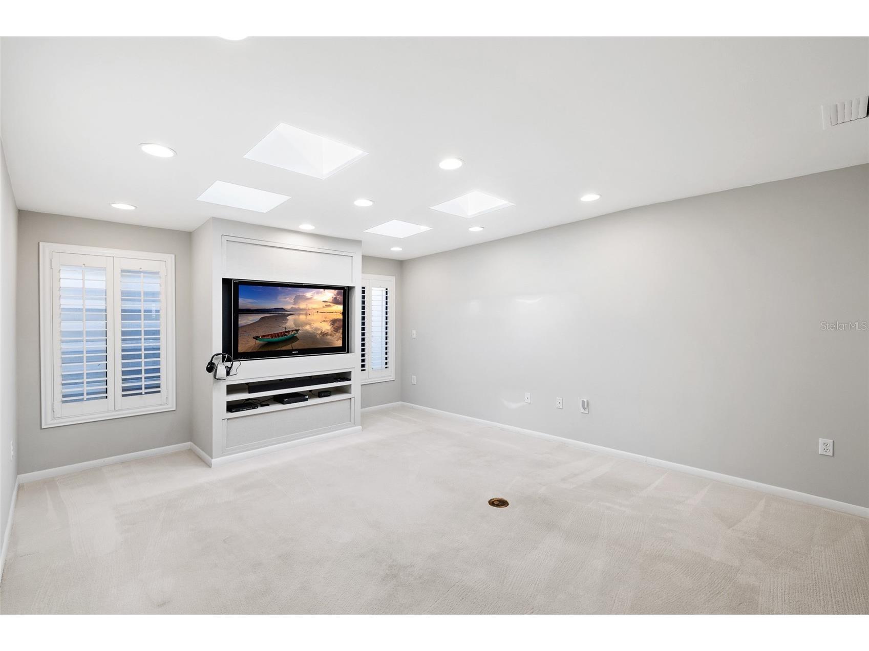 4168 Northmeadow Circle Tampa FL 33618 TB8497879 image21