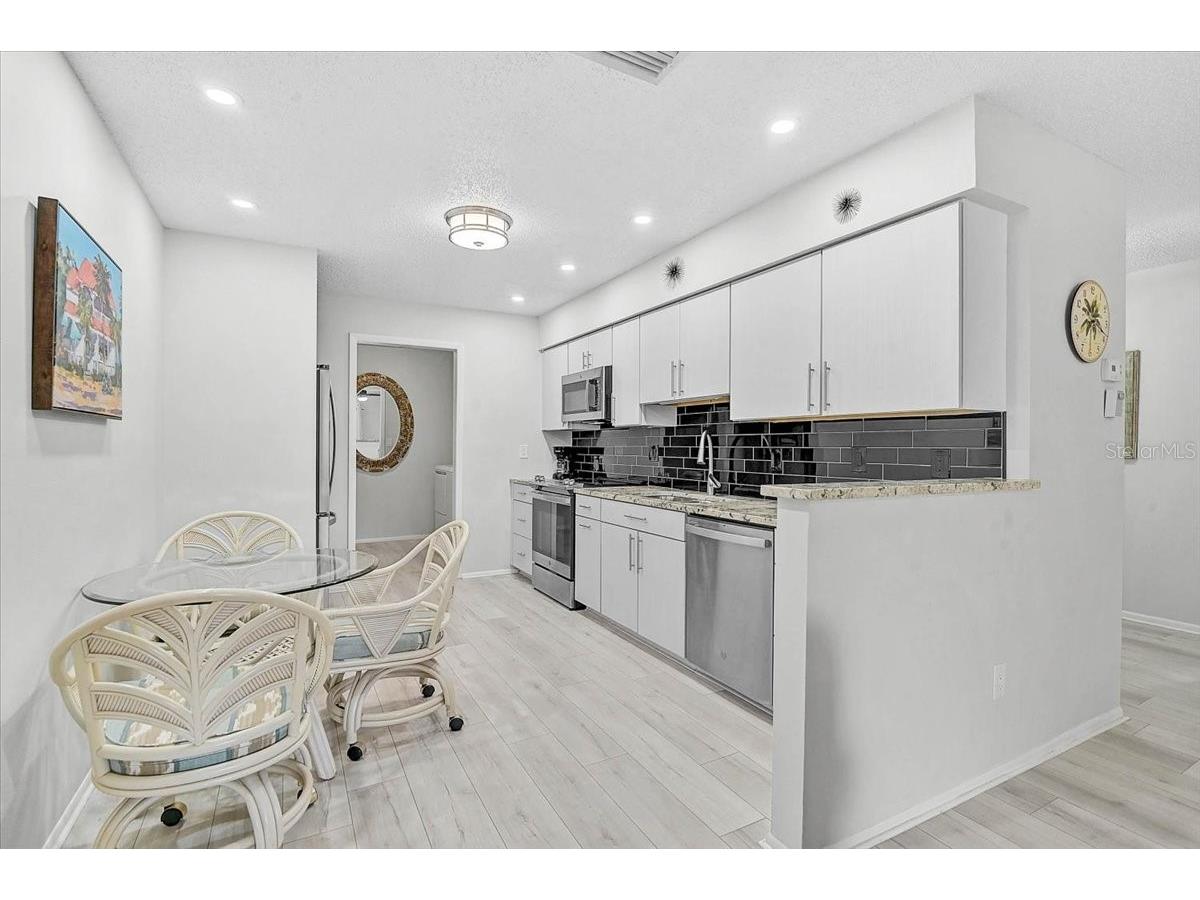 4169 66th Street Circle W #H Bradenton FL 34209 A4693140 image6