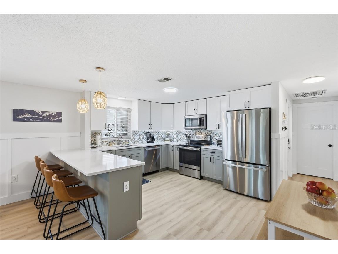 417 63rd Street Holmes Beach FL 34217 A4673268 image4