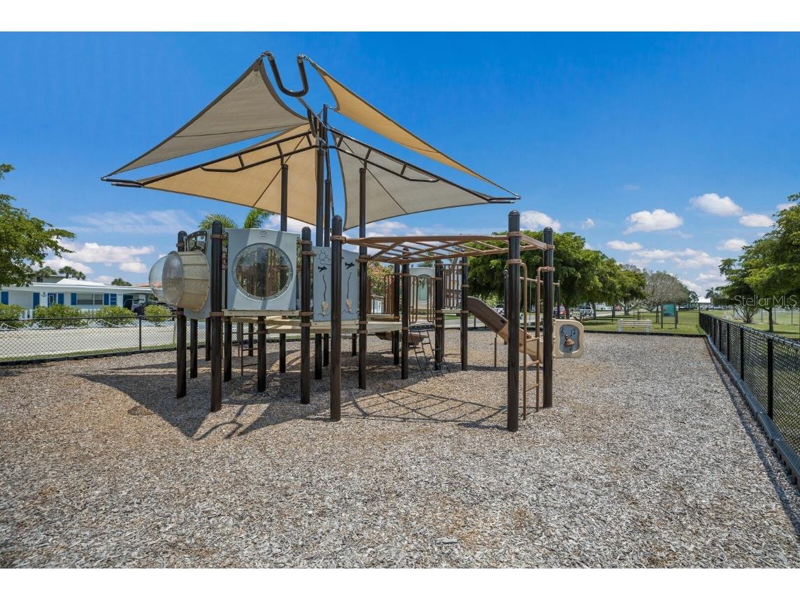 417 63rd Street Holmes Beach FL 34217 A4673268 image48