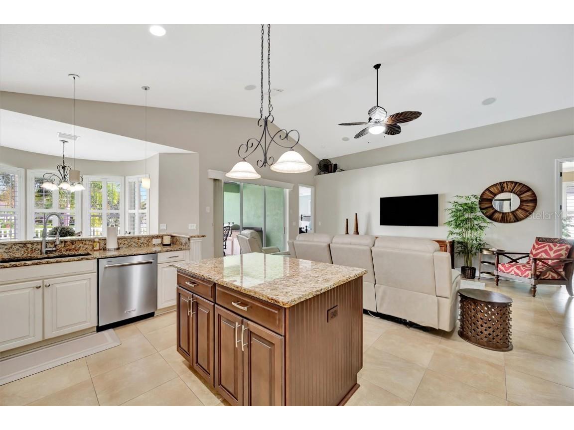 417 Bahama Grande Boulevard Apollo Beach FL 33572 TB8434289 image17