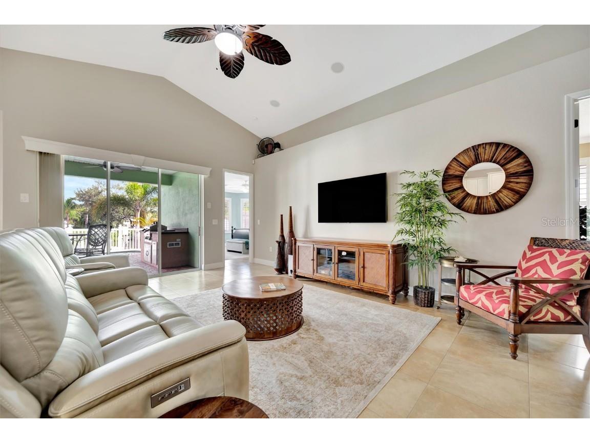 417 Bahama Grande Boulevard Apollo Beach FL 33572 TB8434289 image19