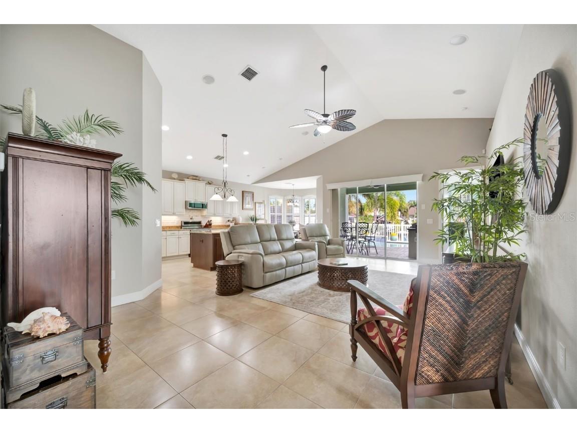 417 Bahama Grande Boulevard Apollo Beach FL 33572 TB8434289 image4