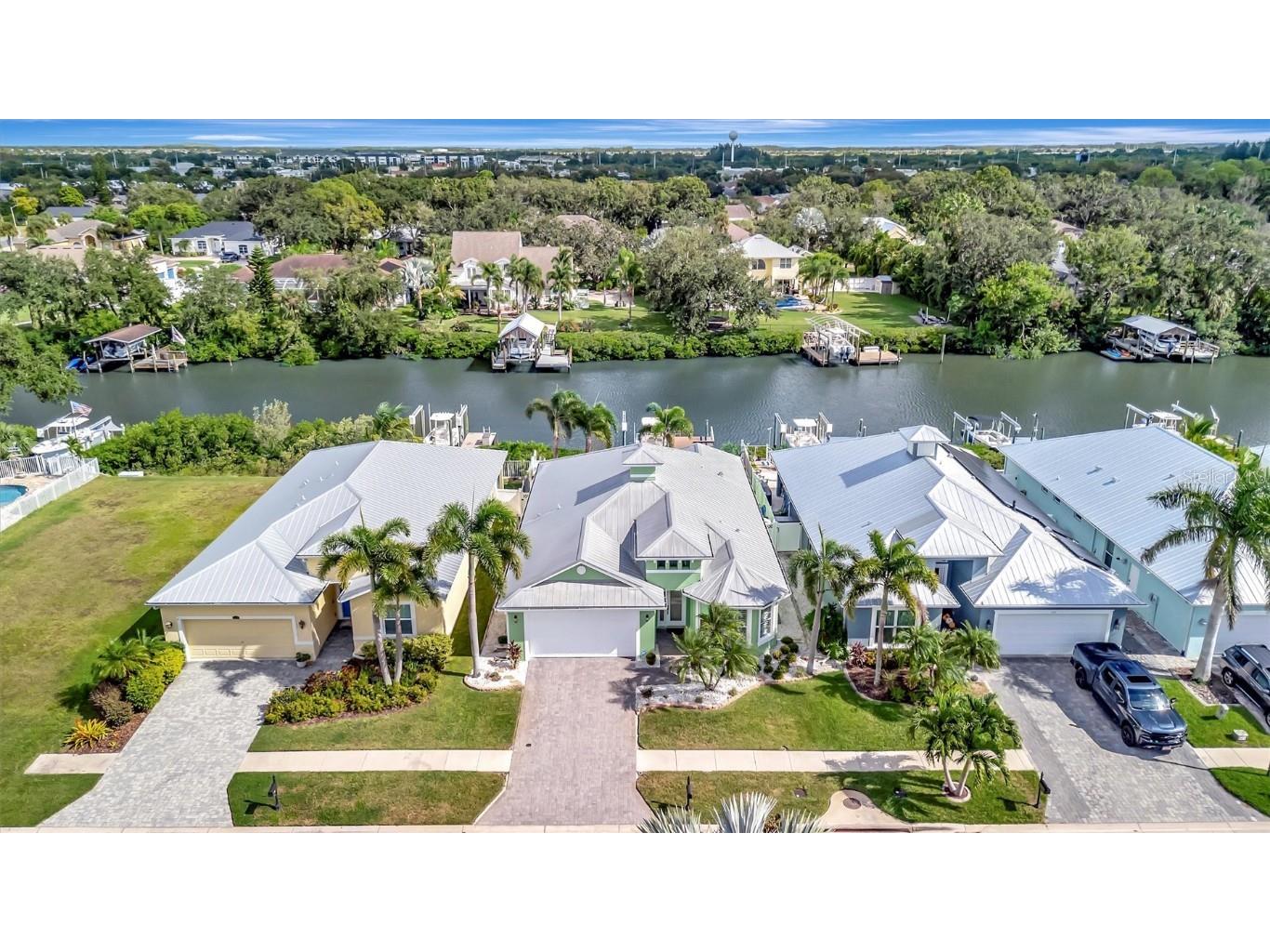 417 Bahama Grande Boulevard Apollo Beach FL 33572 TB8434289 image48