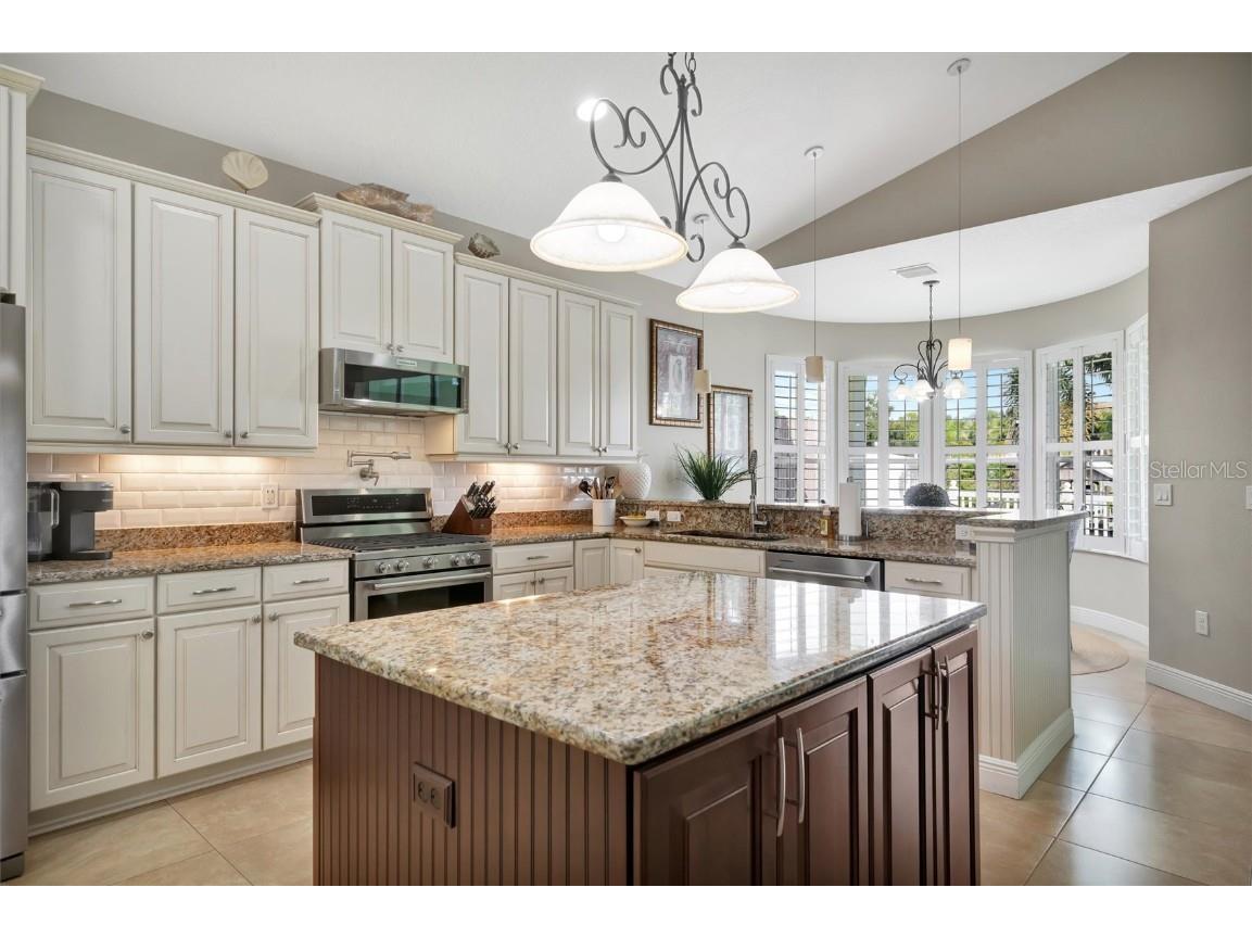 417 Bahama Grande Boulevard Apollo Beach FL 33572 TB8434289 image9