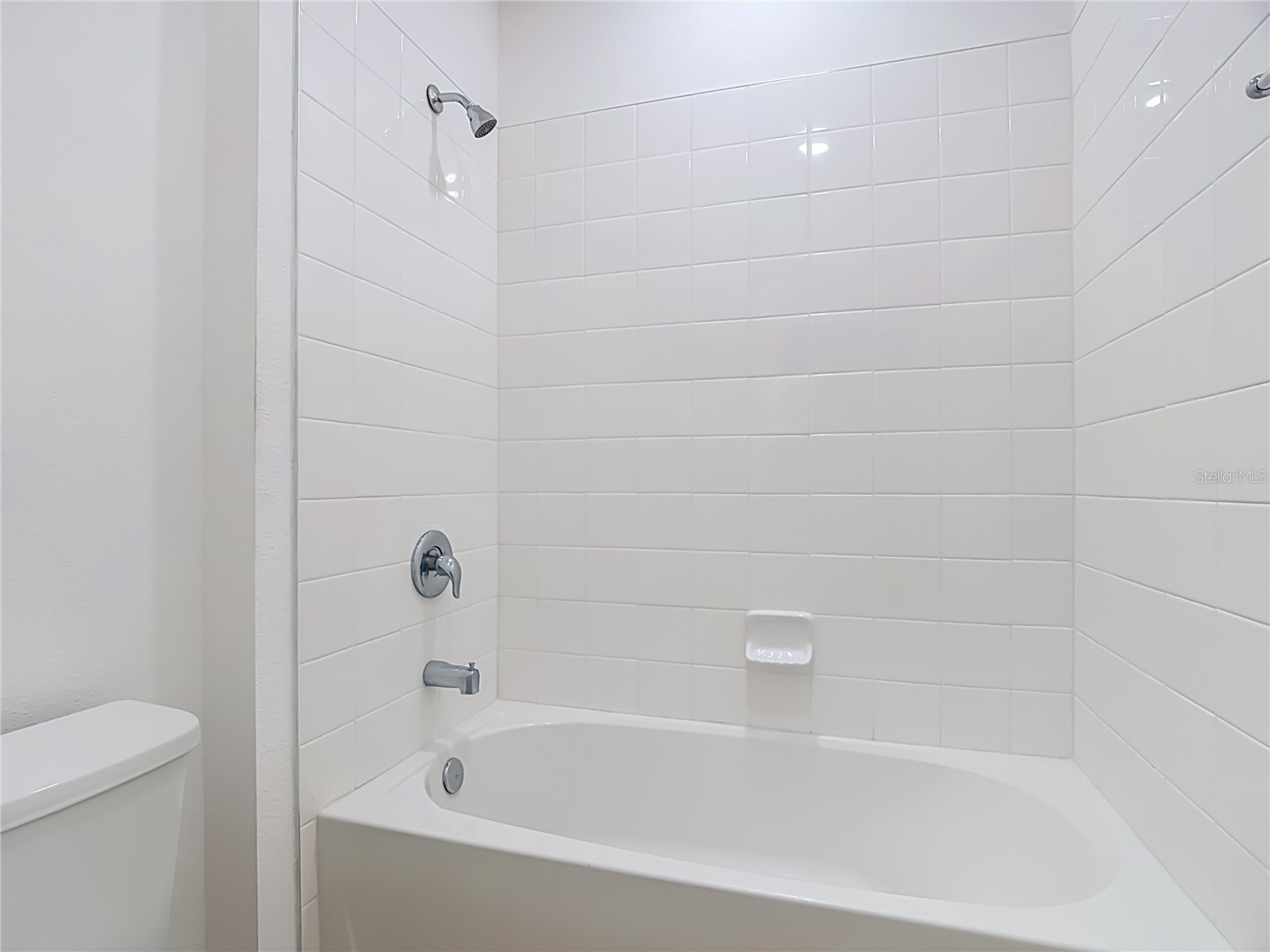 417 Blue Lake Circle Kissimmee FL 34758 O6407164 image32