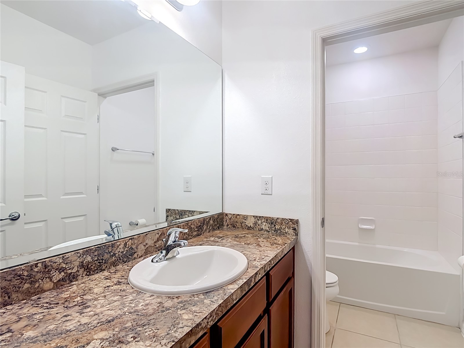 417 Blue Lake Circle Kissimmee FL 34758 O6407164 image33