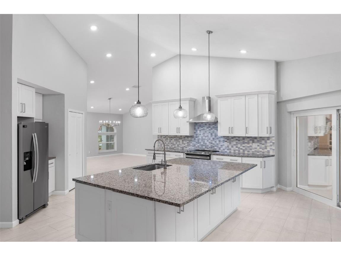 417 Canton Avenue Lehigh Acres FL 33972 O6183865 image1