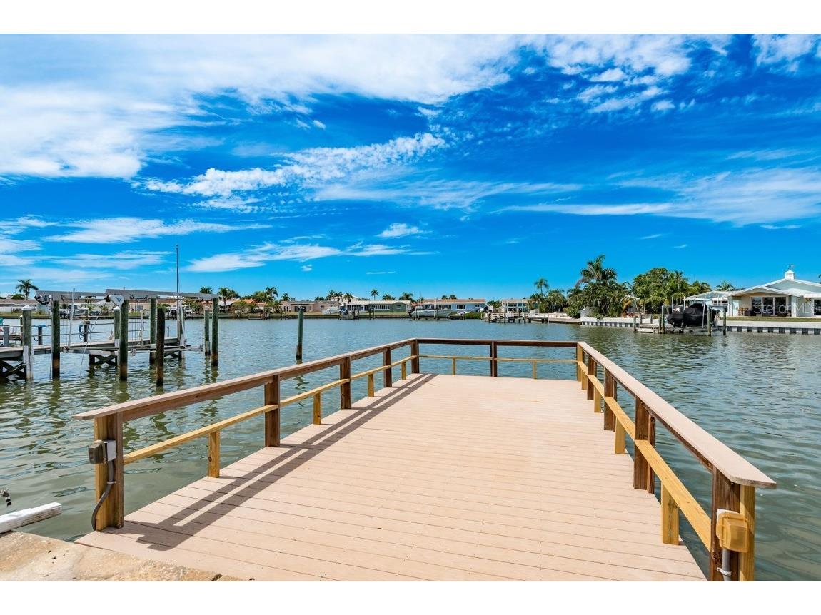 417 E Boca Ciega Point Boulevard N #417 Saint Petersburg FL 33708 - GULF OF MEXICO TB8431058 image33