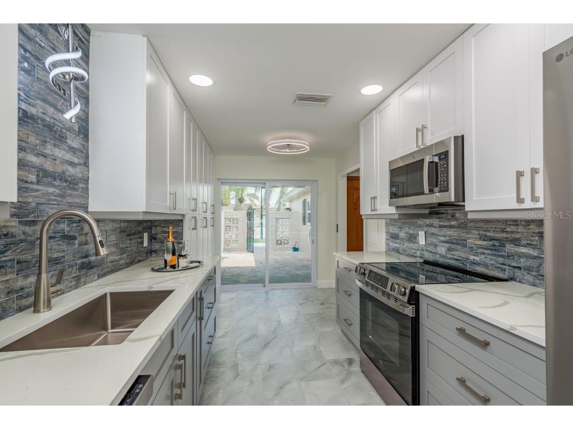 417 E Boca Ciega Point Boulevard N #417 Saint Petersburg FL 33708 - GULF OF MEXICO TB8431058 image9