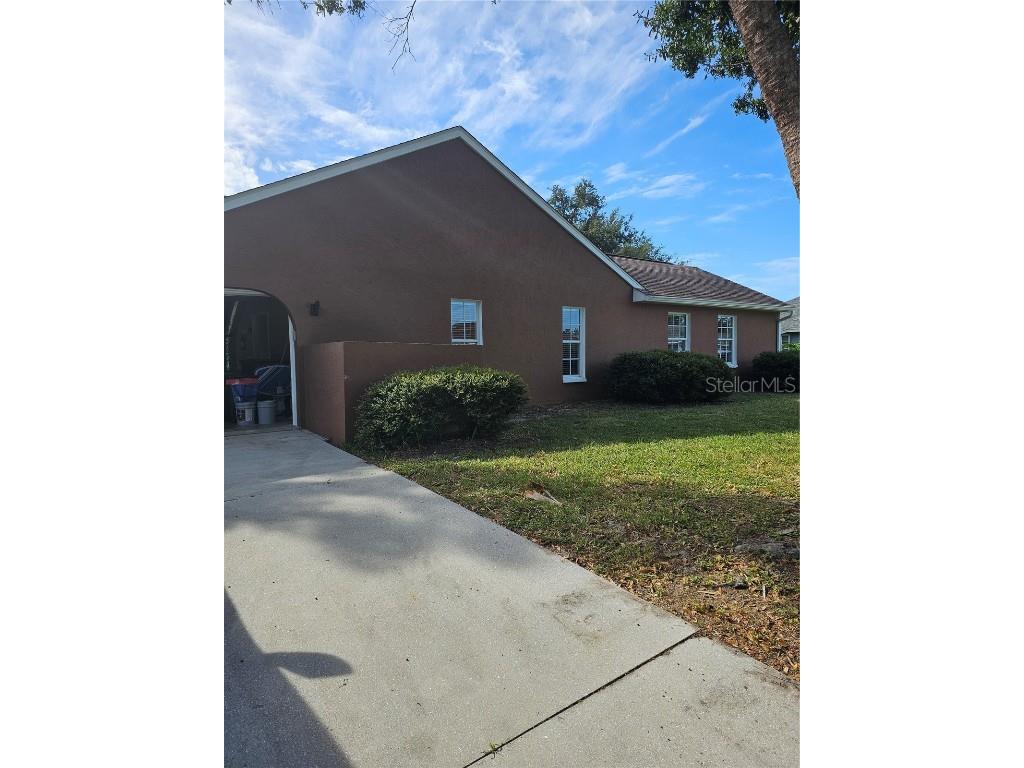 417 Lake Of The Woods Drive Venice FL 34293 N6140848 image1